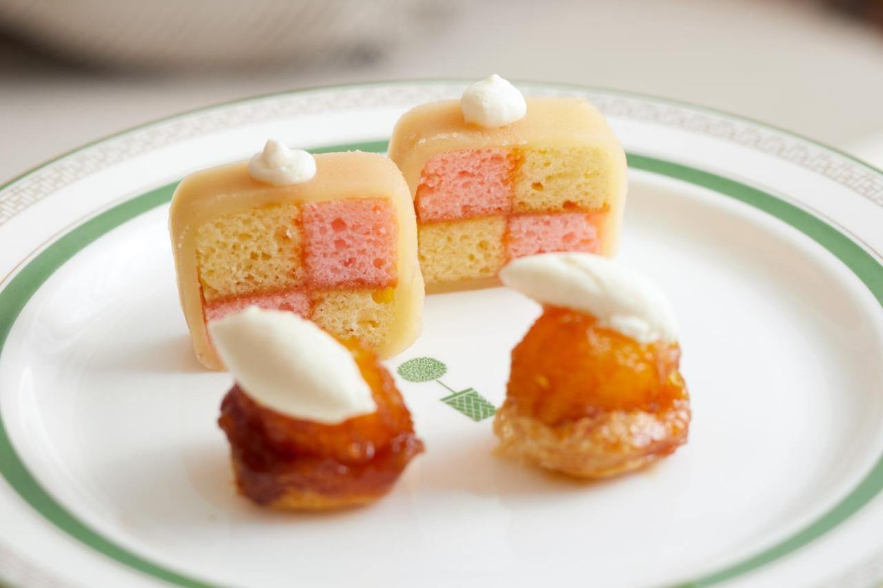 The London West Hollywood At Beverly Hills Екстер'єр фото Petit fours