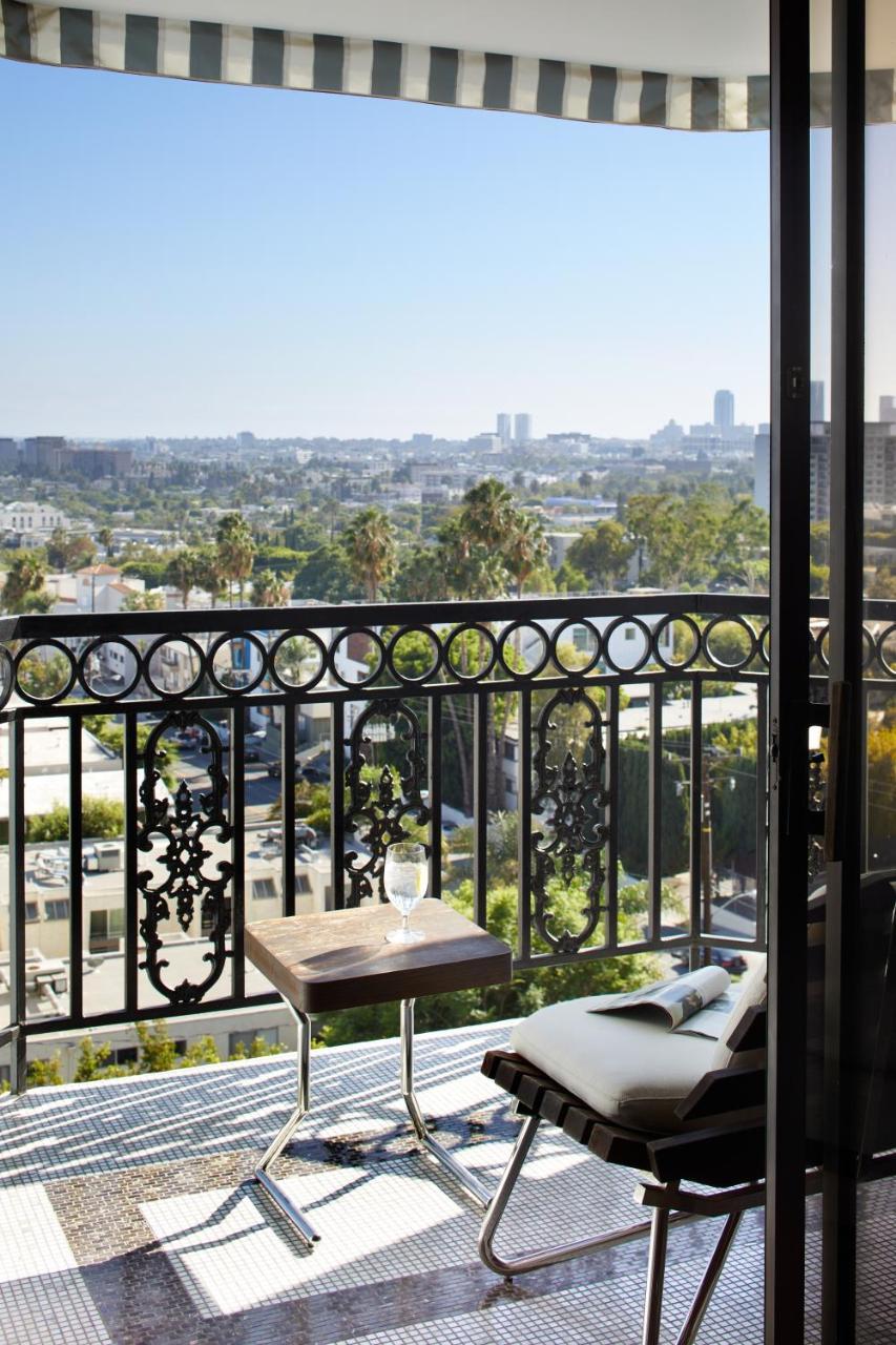 The London West Hollywood At Beverly Hills Екстер'єр фото View from the balcony of a suite at the Beverly Hills Hotel
